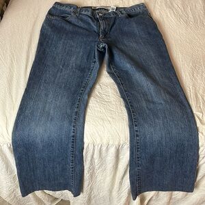 Gap Low Rise Flare Women’s 12 Gently Used Blue Jeans